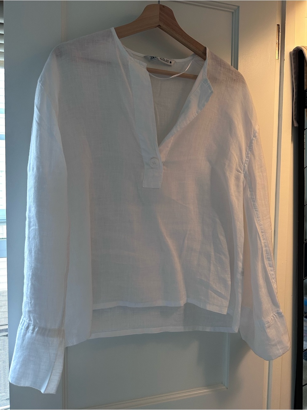 Zara White Linen Split V-Neck Button Pullover